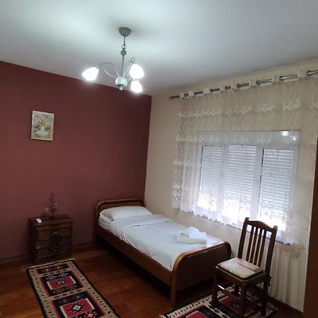 Guest House Katerina Korça Kültér fotó
