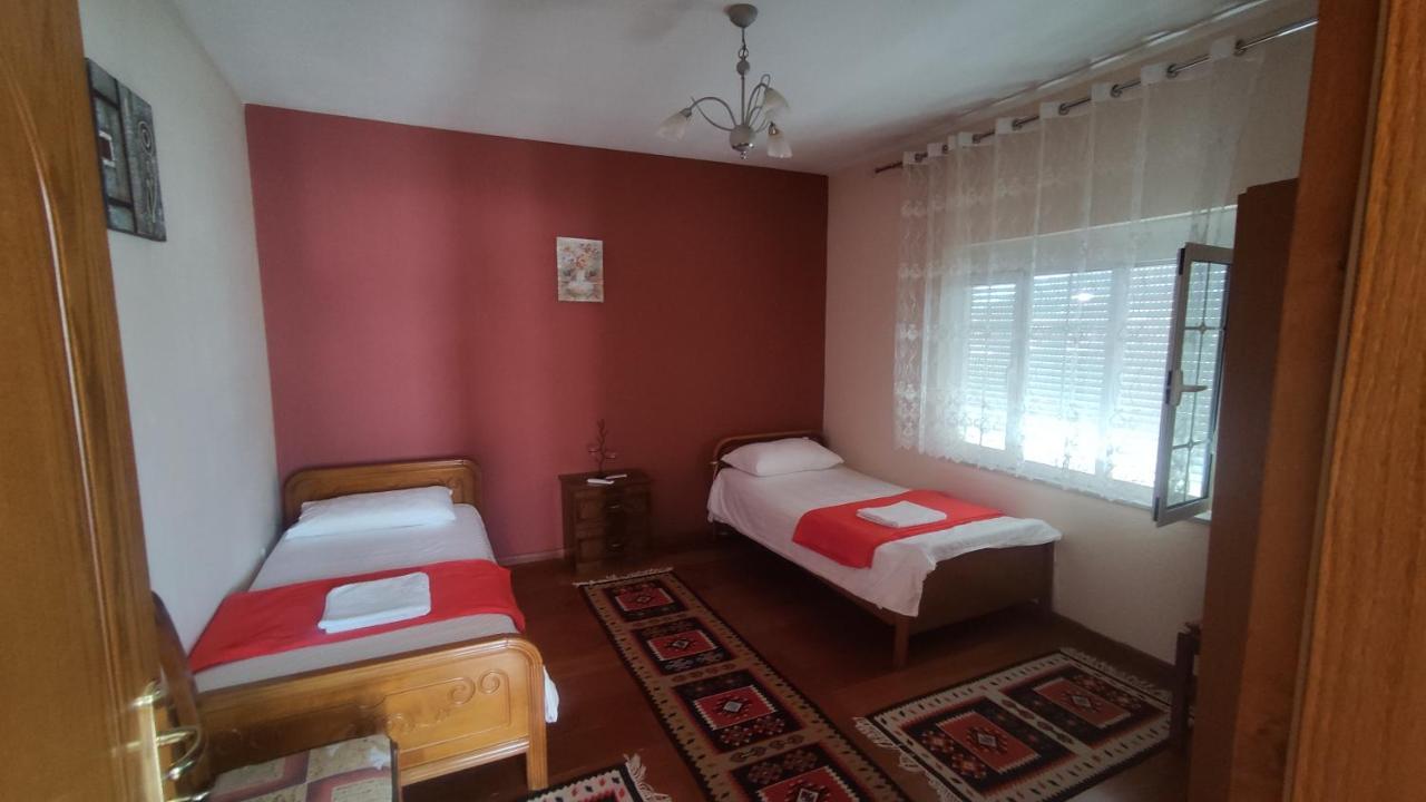Guest House Katerina Korça Kültér fotó