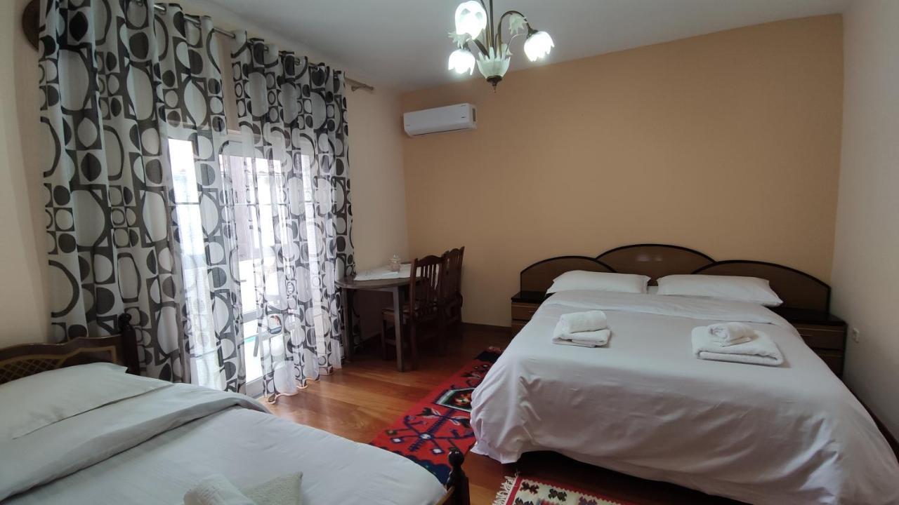 Guest House Katerina Korça Kültér fotó